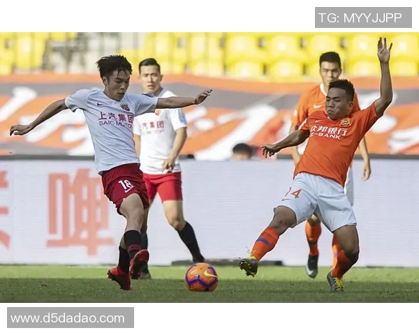 武汉卓尔迎战上海嘉定全力争胜展现球队实力与风采