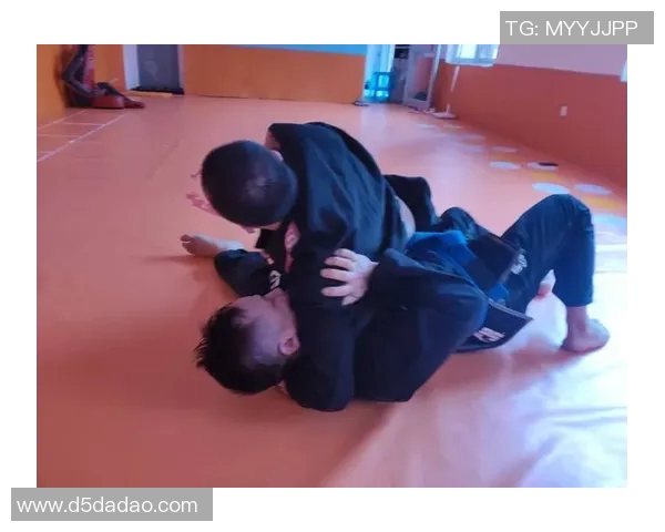 杨建平挑战巴西柔术的极限之路与心路历程分析