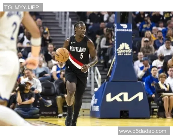 朱霍勒迪的篮球之路：从新秀到全明星的成长历程与辉煌成就