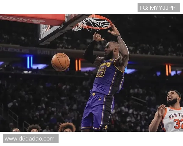 詹姆斯创历史新纪录成首位4万分1万板1万助球员荣耀时刻 詹姆斯创历史新纪录成首位4万分1万板1万助球员荣耀时刻