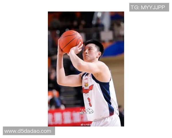 胡明轩：从青涩少年到篮球场上的耀眼明星之路